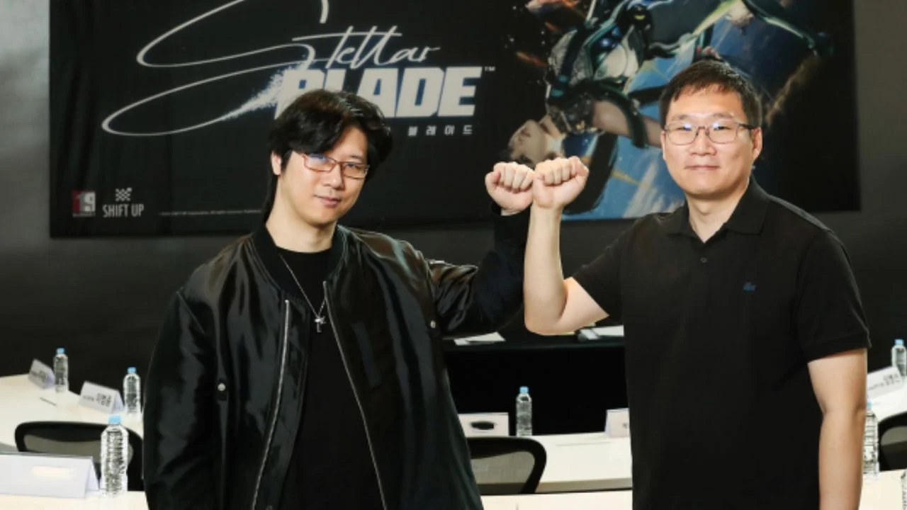 Ким Хён-Тэ (слева), основатель и генеральный директор Shift Up, и Ли Дон-ки (справа), технический директор.