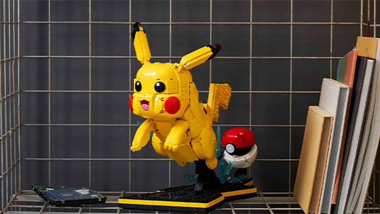 LEGO представила наборы по «Покемонам»: фанаты уже сравнивают Пикачу с одноимённым конструктором от Mega Bloks