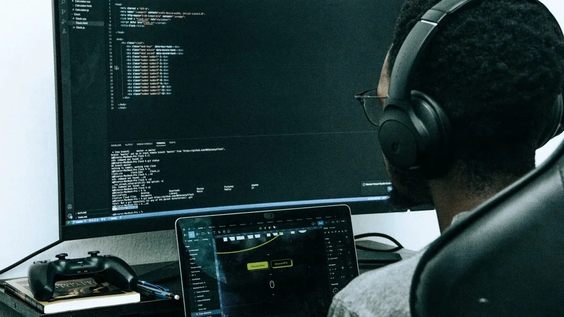 Почти половина разработчиков думает уйти из индустрии: опрос Skillsearch